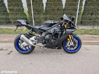 yamaha r1