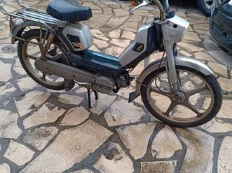 mobylette peugeot 105 à restaurer