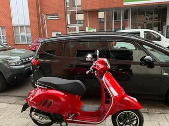 ② vespa 125 gts super , 2024 ( nieuw)2 jaar garantie