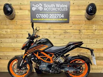 ktm duke 125 / 2021 model / just 2 owners & 7.2k miles