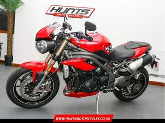 2018, '18 reg. triumph speed triple 1050s abs. only 5,405 miles from new. £5,995