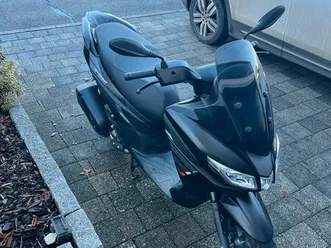 aprilia sxr 50 roller - sportliches design