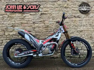 trs one-rr 300 cc gold edition, 2023 model, road registered, fantastic condition