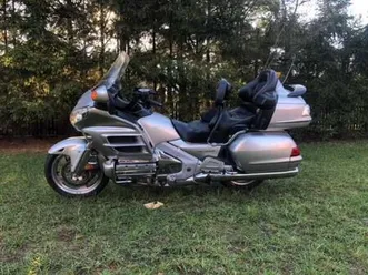 honda gl 1800 goldwing hucisko