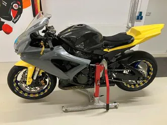 gsxr 600 k8 rennstrecke racing