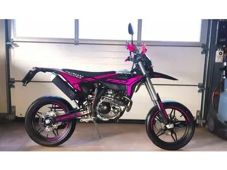beta rr motard 4t 125 (11 kw) ab 16 jahren pink__moto enzian