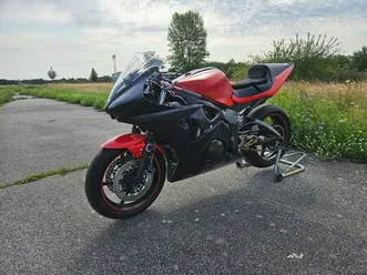 yamaha r6 (rj05) racebike