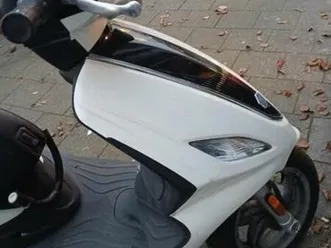zeer fijne fly rijd super goed bouwjaar 2016 km 11000 — scooters | piaggio — marktplaats