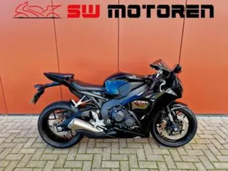 cbr 1000 rr fireblade black, nieuwstaat, lage km! cbr1000 — motoren | honda — marktplaats
