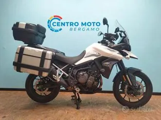 triumph tiger 900 gt pro con tris borse originali