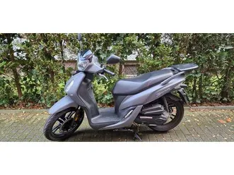 roller sym symphony 50 mit topcase, bj. 24, wenige km, super zust