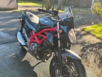 moto suzuki gladius 650 sfv