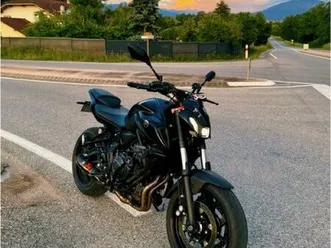 mt07 full black 2021 a2