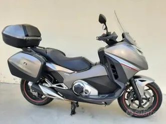 honda integra 750 s-abs