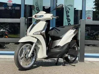 piaggio liberty 50 bianco luna 4t iget 2025 (bj 2025) — scooters | piaggio — marktplaats