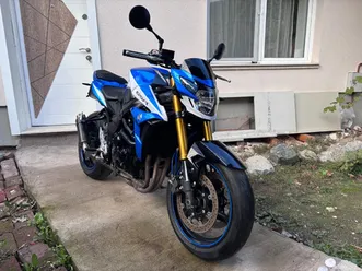 suzuki gsr 750 →