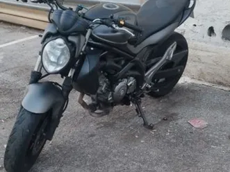 moto suzuki gladius a2