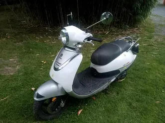 ② sym allo gt classe b 4 temps