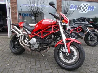 ducati monster s2r 1000