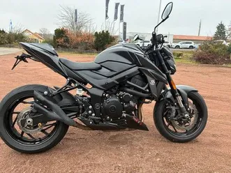 suzuki gsx-s750