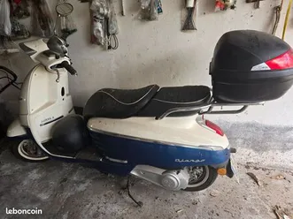 vend moto 125cm³