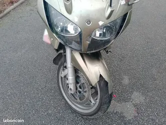 fjr 2006 choc à l'avant