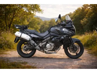 v strom 650 scarico mivv paracarene tris valigie