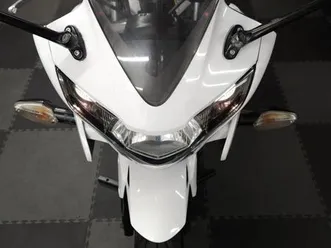 honda cbr 125 2013 white