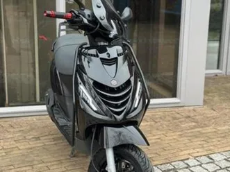 piaggio zip 2t 50cc bromfiets full option | 6300 km ️ — scooters | piaggio — marktplaats