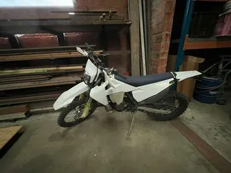 ② husqvarna te250i