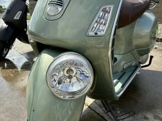 ② vespa gtv 250 ( slechts 4164 km)
