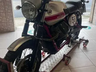 moto guzzi stornello v7 ii stornello 750 cc rosso