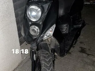 ② bonjours je vend mon sym crox 25 cc 4t