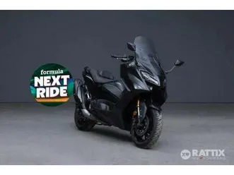 yamaha tmax 560 tech max abs my22 nero