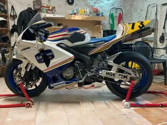 honda cbr600rr pista