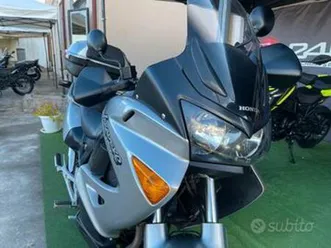 honda varadero 1000 - 2004 guarda le ns moto