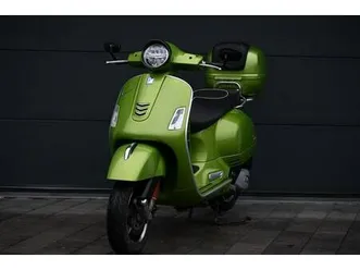piaggio vespa gts 125 + kovček + led sv2016 125 cm3, 2016 god.
