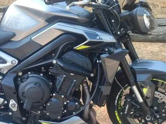 street triple 765 r 2024 9000kms