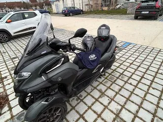 yamaha tricity 300 – 2021 – aucun frais à prévoir – casque arai + casque shoei