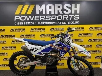 husqvarna fc 250 2023 model, lots of extras , mint!!!!