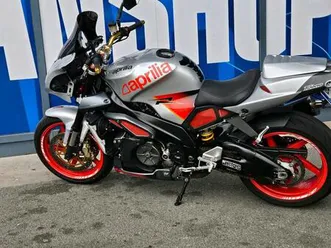 aprilia rsv tuono 1000rp
