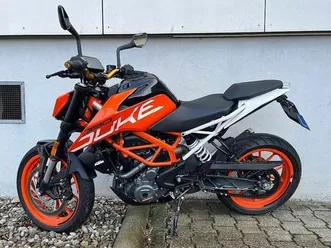 moto ktm 390 duke orange