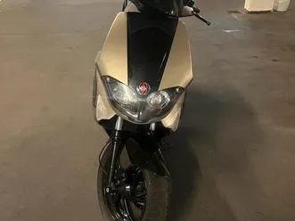gilera runner 125 4-takt, 1 jahr tüv, neu lackiert