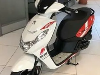 scooter nuovo (km.0) peugeot kisbee 50 4t motul