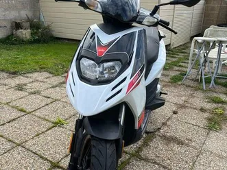 scooter aprilia sr 50