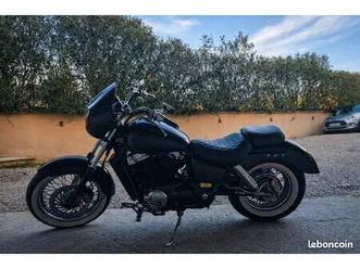 honda shadow vt 1100 c2 – très bon état –