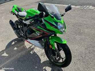 moto kawazaki ninja 125