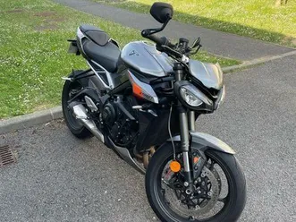 street triple rs