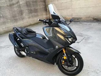 yamaha tmax 560 grigio