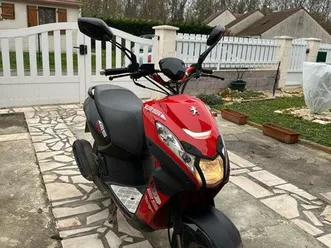 scooter peugeot street zone